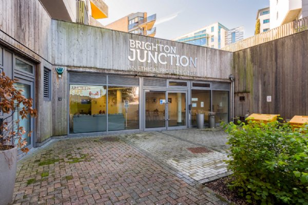 Property at Brighton Junction, 1A Isetta Square, 35 New England Street, Brighton, BN14GQ